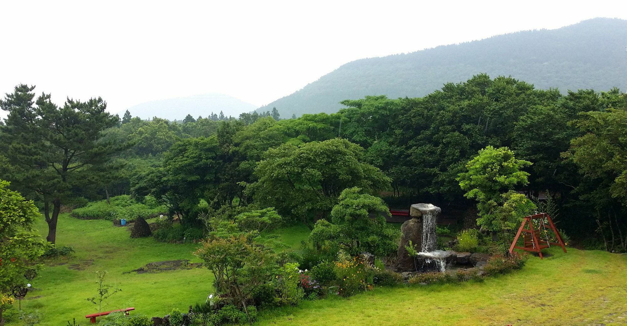 Gotjawal Geomunoreum Pension Jeju Esterno foto